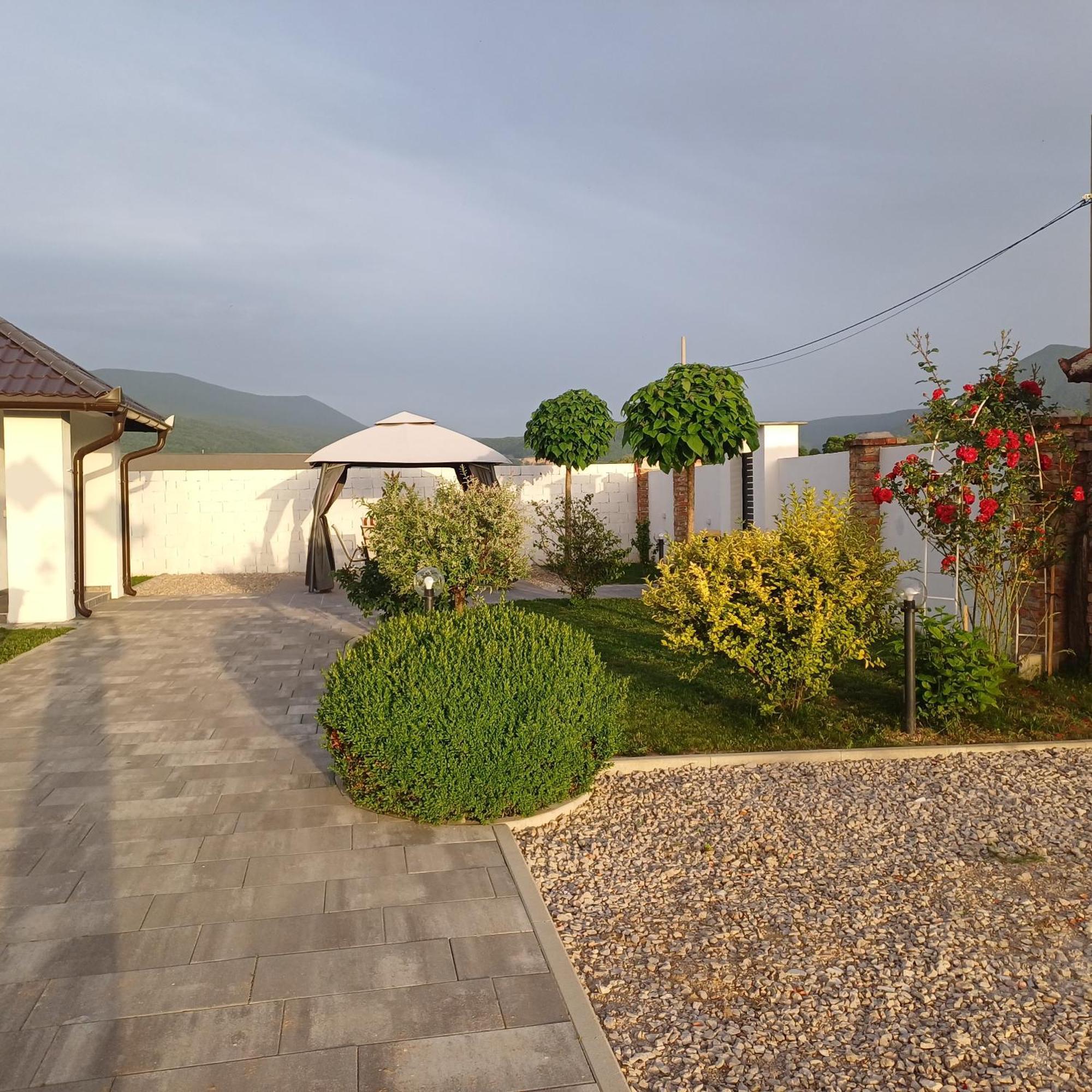 Villa Family Estate Hadzalova Avlija Bihać Exterior foto